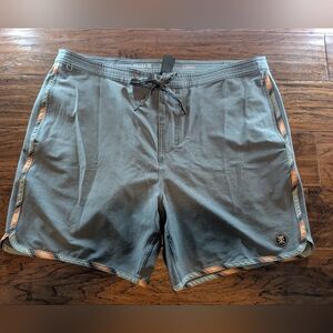 Roark Men's The Chiller Board Shorts Size 38